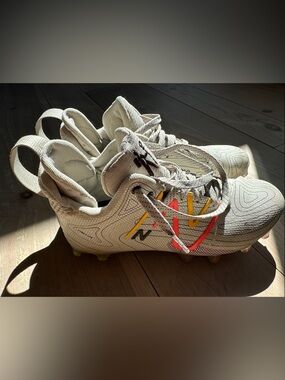 New Balance freeze women’s 5 Light Beige lacrosse Cleats